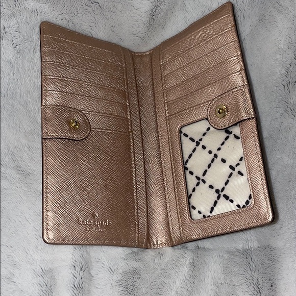 KATE SPADE: Wallet - Picture 2 of 3